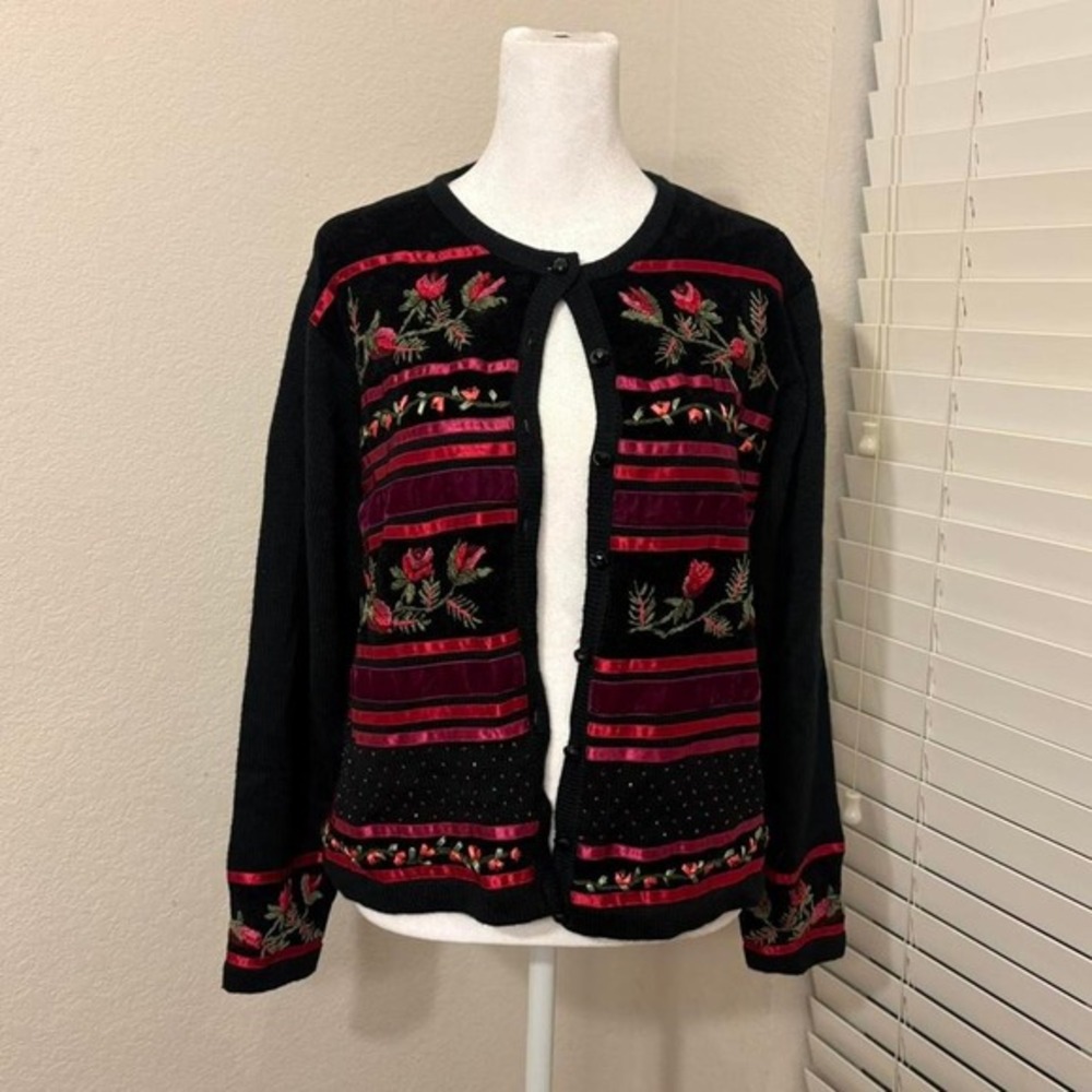 black and pink velvet floral knit cardigan with ribbon‎ and floral embroidery
